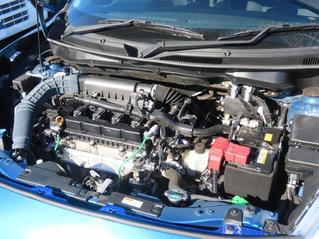 �G���W�����[�������ꂢ�ł���B�@�֋@�\�n���ǍD�ł��B�[�ԑO�ɓ_���������s���܂��B�G���W���I�C���E�I�C���t�B���^�[�E�G�A�R���t�B���^�[�E���C�p�[�S���͕K�������v���܂�(�G�A�R���t�B���^�[�́A�����Ԃ̂�)