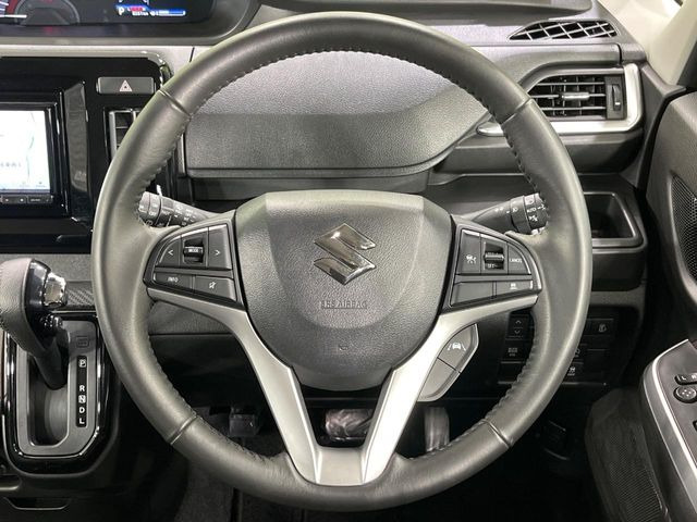 �y�����v�����X�e�A�����O�z�㎿�Ȋv���g�p���邱�ƂŁA��ɂ����������݂ƂĂ��^�]���₷���n���h���ł���