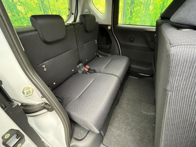 ���i���ȃI���W�i���t���A�}�b�g���I�v�V�����ɂĂ��p�ӂ��Ă���܂��B���D���ȃf�U�C����J���[�����Ԃɍ��킹�đI��ł����������Ƃ��ł��܂���