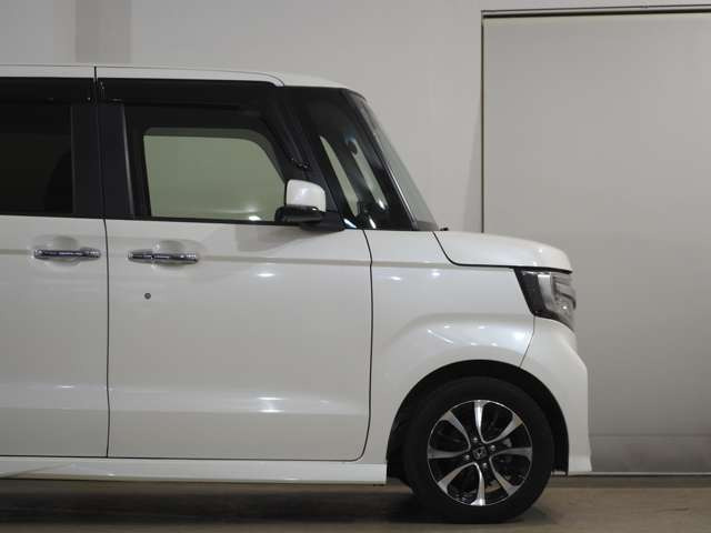 LINE始めました♪ネットには載っていない写真が見たい、エンジン音が聴きたいなどのご要望にお応えします!友達登録してメッセージをご送信下さい(^&omega;^)