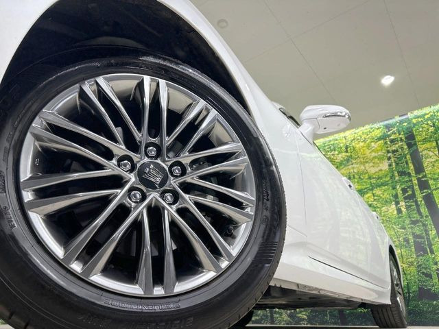 �y����17�C���`�A���~�z�C�[���z�O�ςɃ}�b�`���������A���~�z�C�[���𑕒����Ă���܂��B�e��ЊO�A���~�z�C�[����A�X�^�b�h���X�^�C�����戵�����Ă���܂��B���񂲑��k����������