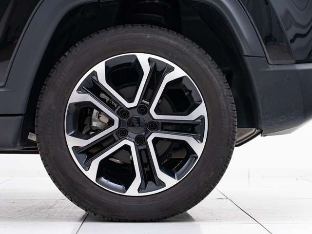 �y �o���O���[�v���^�c �z���X�͍����L���̍����A���Ԑ��X�ł��B���m���ɂĉ^�c���Ă���܂��B���q�l������ڎw���A���S���č����A���Ԃɂ���蒸����悤����`���������܂��B�S�ăA�y���^�ɂ��C�����������B