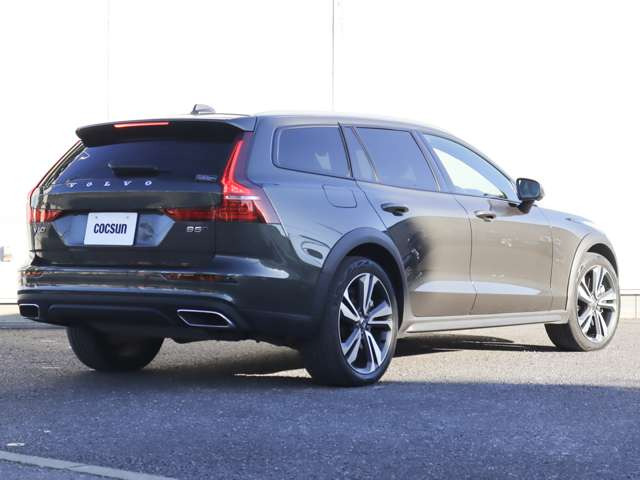 �G���W���I�C���̓t�����X��MOTUL(���`���[��)���g�p���Ă��܂��B�V���{���{�e���f���ɓK������قȂ�S�x�̃I�C�������p�ӂ��Ă��܂��B