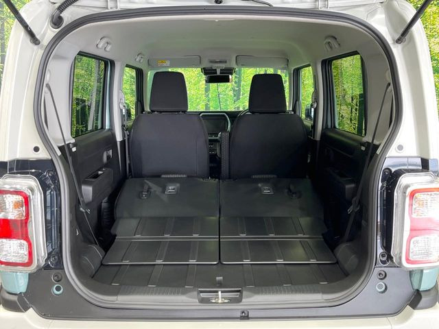 ���i�̂���������ʋ΁A���}���ɏ\���ȉ׎��X�y�[�X���m�ۂ��Ă���܂��B�Z�J���h�V�[�g��|���ƁA�傫�ȉו��̐ύڂ��\�ł���