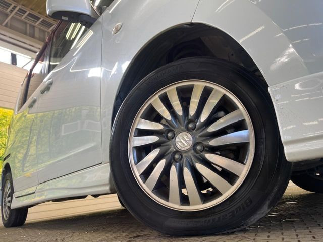 �y����14�C���`�A���~�z�C�[���z�O�ςɃ}�b�`���������A���~�z�C�[���𑕒����Ă���܂��B�e��ЊO�A���~�z�C�[����A�X�^�b�h���X�^�C�����戵�����Ă���܂��B���񂲑��k����������