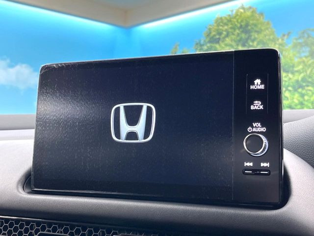 �y9�C���` �z���_�R�l�N�g�f�B�X�v���C�z���F���̍������ʃf�B�X�v���C�Ńi�r�̎g�p��A�������̃X�}�[�g�t�H���ƘA�g����bluetooth�ł̉��y�Đ����\�ł���