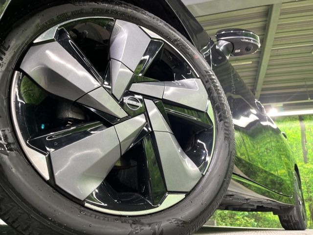 �y����17�C���`�A���~�z�C�[���z�O�ςɃ}�b�`���������A���~�z�C�[���𑕒����Ă���܂��B�e��ЊO�A���~�z�C�[����A�X�^�b�h���X�^�C�����戵�����Ă���܂��B���񂲑��k����������