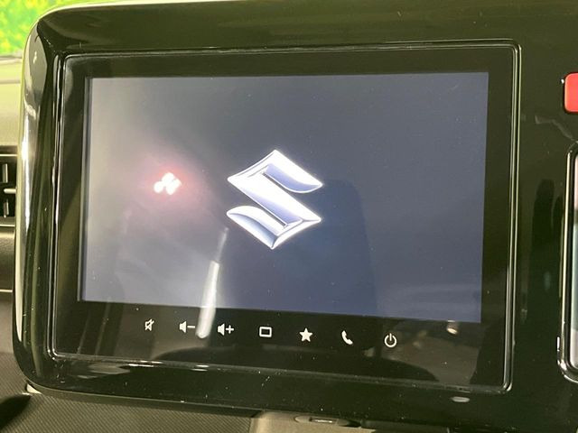 【メーカー純正9型ナビ】インテリアに溶け込むスタイリッシュな「専用設計」メーカーナビを装備♪視認性や操作性など基本性能にも優れ、より上質なカーライフをお楽しみいただけます。