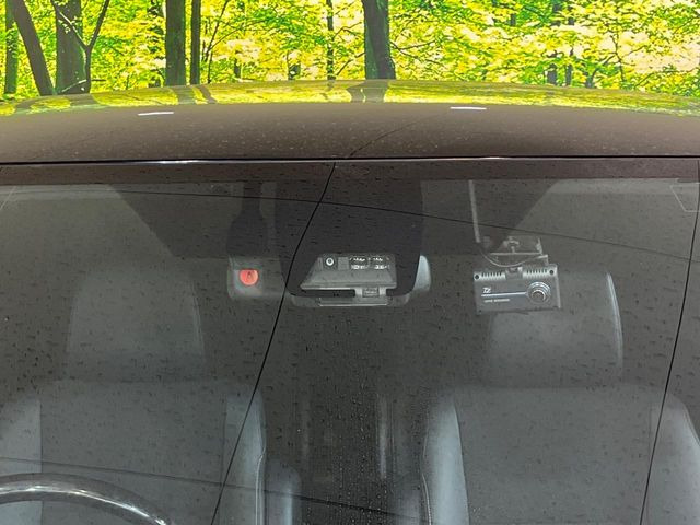 ノア1.8 ハイブリッド Si W×B III