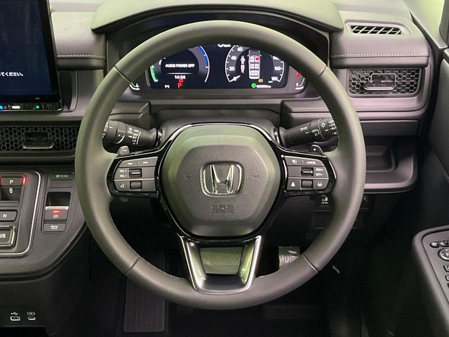 �y�����v�����X�e�A�����O�z�㎿�Ȋv���g�p���邱�ƂŁA��ɂ����������݂ƂĂ��^�]���₷���n���h���ł���