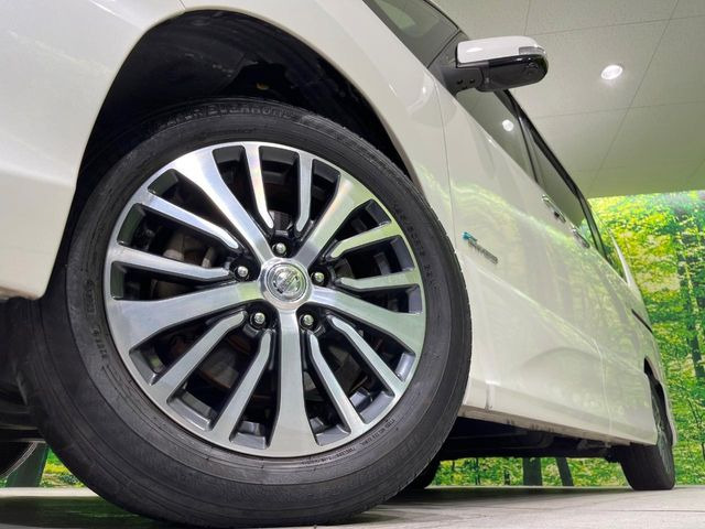 �y����16�C���`�A���~�z�C�[���z�O�ςɃ}�b�`���������A���~�z�C�[���𑕒����Ă���܂��B�e��ЊO�A���~�z�C�[����A�X�^�b�h���X�^�C�����戵�����Ă���܂��B���񂲑��k����������