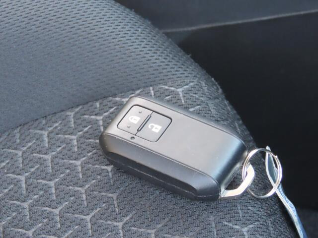 �L�[���|�P�b�g�ɓ��ꂽ�܂܂ł��G���W��ON/OFF�A�h�A�{��/�J���\���֗��ȃX�}�[�g�L�[�t�ł���