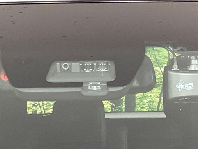 �y�O�He-Assist�z���s���ɑO���̎ԗ�����F�����A�Փ˂������Ȏ��͌x��ƃu���[�L�ŏՓˉ���Ɣ�Q�y�����A�V�X�g�B�����S�Ƀh���C�u�����y���݂��������܂��B