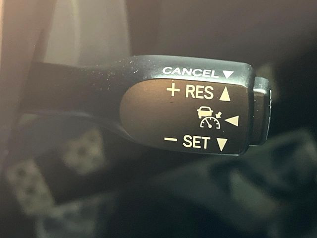 �y�N���[�Y�R���g���[���z�������H�����N���N���s�B�A�N�Z���𗣂��Ă���葬�x�ő��s���ł��A�������^�]���̕��S���y��!�����E�������ȒP�ȃX�C�b�`����Œ����ł��܂��B