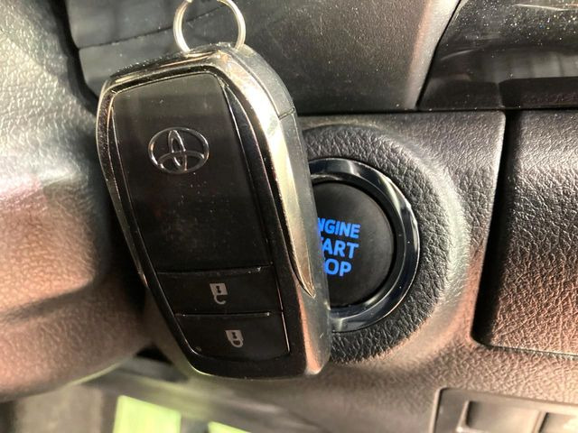 �y�X�}�[�g�L�[�z�J�o����|�P�b�g�ɓ��ꂽ�܂܂ł��h�A�̎{���E�������\�ȃX�}�[�g�L�[�𑕔��B�G���W���̃I���E�I�t�����J�M�����o���K�v����������Ƃ��Ă��֗��ł���