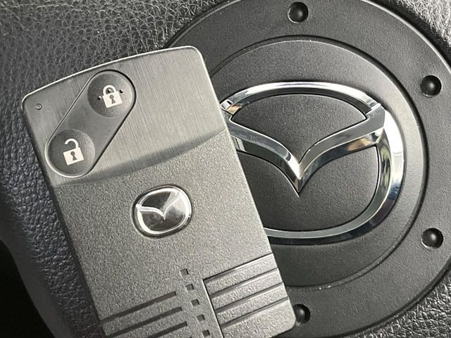 �y�A�h�o���X�g�L�[�z�J�o����|�P�b�g�ɓ��ꂽ�܂܂ł��h�A�̎{���E�������\�ȃX�}�[�g�L�[�𑕔��B�G���W���̃I���E�I�t�����J�M�����o���K�v����������Ƃ��Ă��֗��ł���