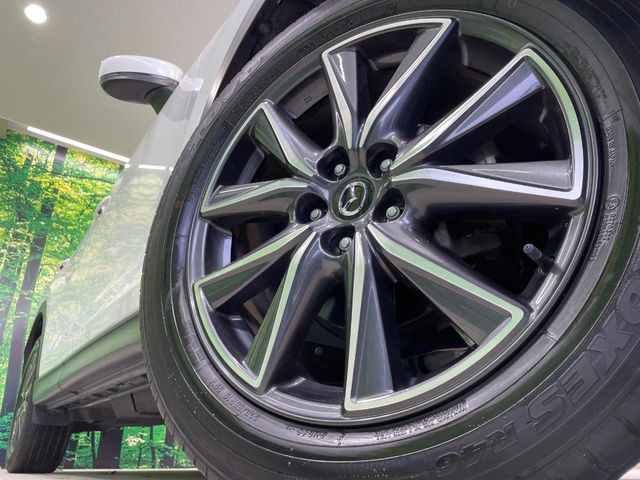 �y����19�C���`�A���~�z�C�[���z�O�ςɃ}�b�`���������A���~�z�C�[���𑕒����Ă���܂��B�e��ЊO�A���~�z�C�[����A�X�^�b�h���X�^�C�����戵�����Ă���܂��B���񂲑��k����������