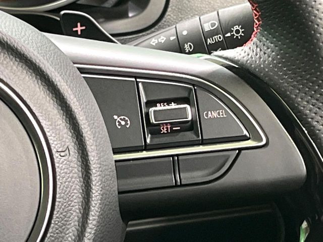 �y�N���[�Y�R���g���[���z�������H�����N���N���s�B�A�N�Z���𗣂��Ă���葬�x�ő��s���ł��A�������^�]���̕��S���y��!�����E�������ȒP�ȃX�C�b�`����Œ����ł��܂��B