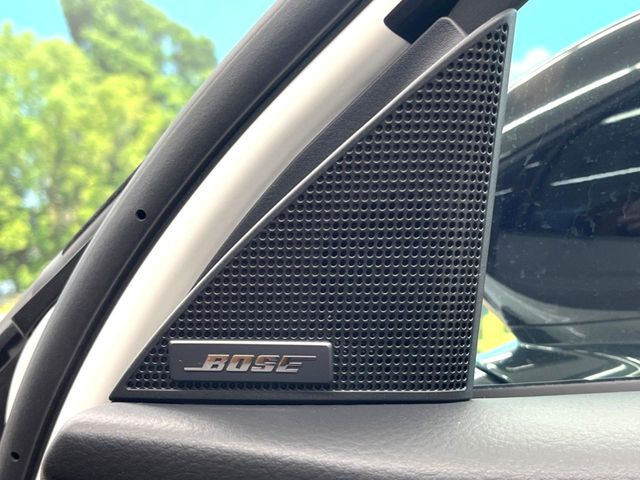 �yBOSE�T�E���h�V�X�e���z���[�J�[�I�v�V�����̍��i�ʃT�E���h�V�X�e���𓋍ځB��p�̃`���[�j���O���{���ꂽ�召�l�X�ȃX�s�[�J�[����ǎ��ȃT�E���h���t�ł��A�Տꊴ���ӂ�鉹����Ԃ����o���܂��B