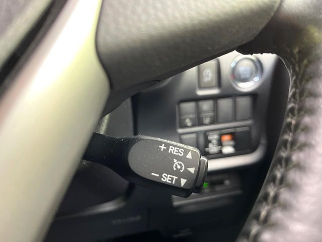 �y�N���[�Y�R���g���[���z�������H�����N���N���s�B�A�N�Z���𗣂��Ă���葬�x�ő��s���ł��A�������^�]���̕��S���y��!�����E�������ȒP�ȃX�C�b�`����Œ����ł��܂��B