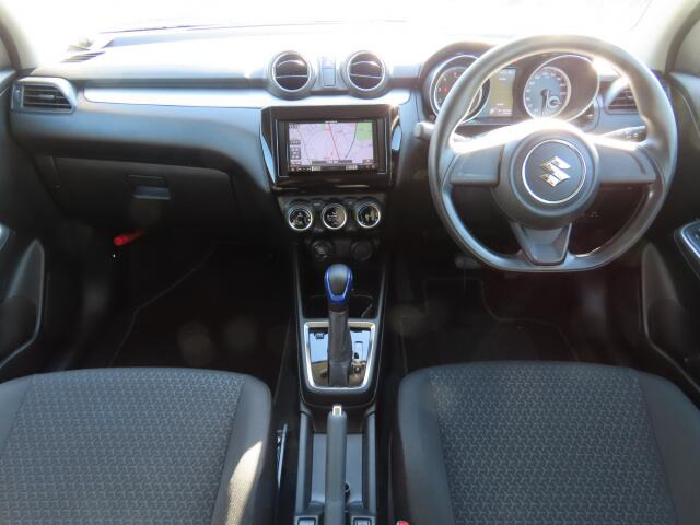 ���O���̐��|�E�K���X�n�{�f�B�R�[�e�B���O��CAR�N���[�j���O���Ǝ҂��{�H�������܂��̂ő�ϐ����B�I���b�N�X�����Ԃł݂͂Ȃ��܂ɉ��K�ȃh���C�u�����񑩁B