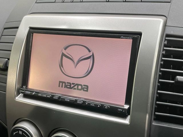 �y�����i�r�z�l�C�̏����i�r�𑕔����Ă���܂��B�i�r�̎g���₷���͂������A�I�[�f�B�I�@�\���[��!�L�����v�◷�s�͂������A�ʋ΂┃�����ȂǕ��i�̃h���C�u���y�����Ȃ�͂���