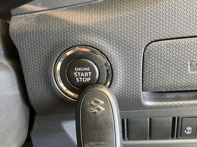 �y�L�[���X�X�^�[�g�V�X�e���z�J�o����|�P�b�g�ɓ��ꂽ�܂܂ł��h�A�̎{���E�������\�ȃX�}�[�g�L�[�𑕔��B�G���W���̃I���E�I�t�����J�M�����o���K�v����������Ƃ��Ă��֗��ł���