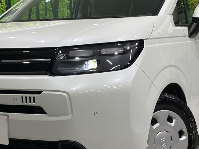 �yLED�w�b�h���C�g�z���V����ԑ��s�����ǍD�Ȏ��E���m�ۂ����S���ĉ^�]�ł��鍂�P�xLED�w�b�h���C�g�𑕔�!�_�����x�������A����d�͂��}�����Ă��܂��B