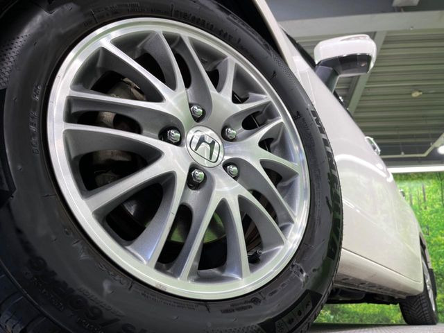 �y����16�C���`�A���~�z�C�[���z�O�ςɃ}�b�`���������A���~�z�C�[���𑕒����Ă���܂��B�e��ЊO�A���~�z�C�[����A�X�^�b�h���X�^�C�����戵�����Ă���܂��B���񂲑��k����������