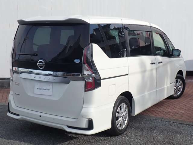 セレナ2.0 ハイウェイスターV 4WD