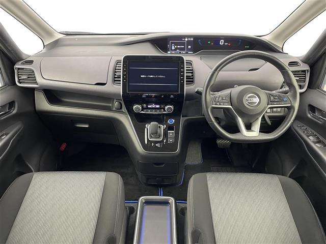 セレナ1.2 e-POWER ハイウェイスターV