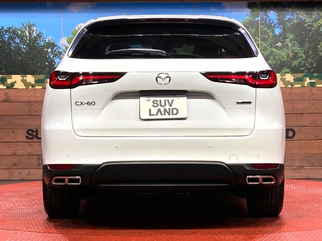 安心の最長10年・走行無制限保証(有償)をご用意。保証内容も充実はもちろん、無料点検&オイル交換や、年中無休の全国・24時間ロードサービスも付帯されておりますのでご安心下さい。