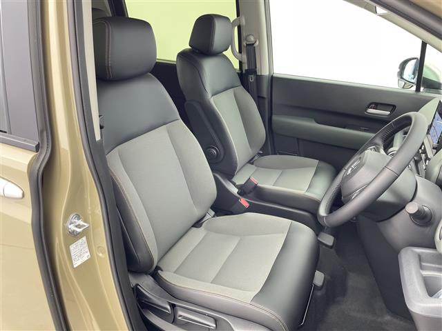 フリード1.5 e:HEV クロスター 4WD