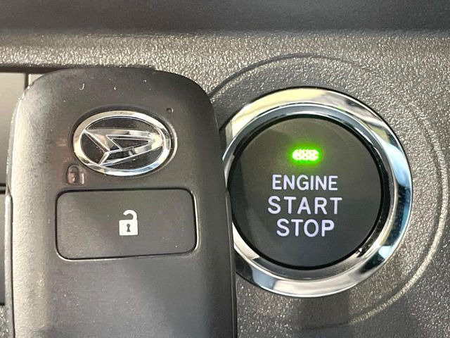 �y�L�[�t���[�V�X�e���z�J�o����|�P�b�g�ɓ��ꂽ�܂܂ł��h�A�̎{���E�������\�ȃX�}�[�g�L�[�𑕔��B�G���W���̃I���E�I�t�����J�M�����o���K�v����������Ƃ��Ă��֗��ł���