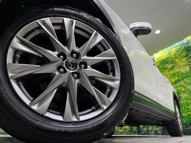 �y����19�C���`�A���~�z�C�[���z�O�ςɃ}�b�`���������A���~�z�C�[���𑕒����Ă���܂��B�e��ЊO�A���~�z�C�[����A�X�^�b�h���X�^�C�����戵�����Ă���܂��B���񂲑��k����������