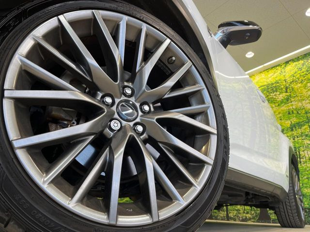 �y����20�C���`�A���~�z�C�[���z�O�ςɃ}�b�`���������A���~�z�C�[���𑕒����Ă���܂��B�e��ЊO�A���~�z�C�[����A�X�^�b�h���X�^�C�����戵�����Ă���܂��B���񂲑��k����������