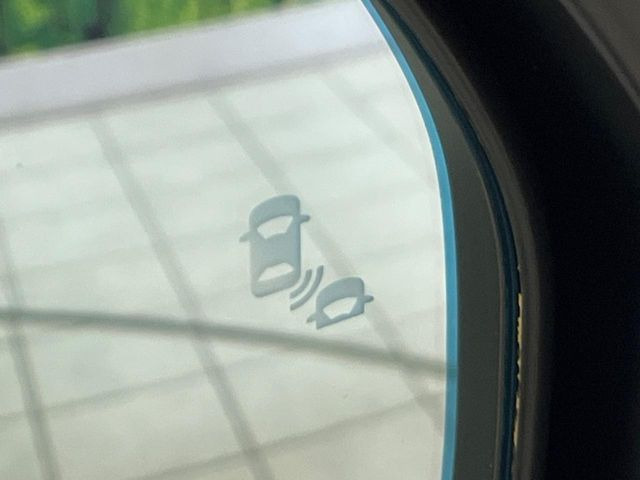 �y�u���C���h�X�|�b�g�C���t�H���[�V�����z���s���A�h�A�~���[�̎��p�ɂȂ�₷���ӏ��Ɍ㑱�Ԃ��ڋ߂���ƃT�C�h�~���[�t�߂Ɍx����\���A�h���C�o�[�ɒ��ӊ��N�����Ă���܂��B