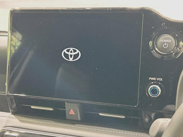 �y10.5�C���` �f�B�X�v���C�I�[�f�B�I�z���ʂ̃f�B�X�v���C��AppleCarPlay��AndroidAuto�����p�\�B�傫�ȉ�ʂŃX�}�z�i�r�A�v���������p���������܂���