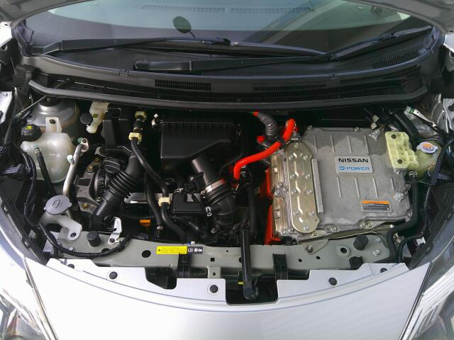 �G���W�����[�����Y��Ɏd�オ���Ă���܂��B �c�Ǝ��Ԃ�10���`18���܂ŁA���T���j������x���ƂȂ��Ă���܂��B���₢���킹���X�^�b�t�ꓯ�A���҂����Ă���܂���