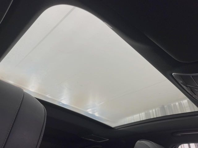 ���p�m���~�b�N�X���C�f�B���O���[�t::�唗�͂̃p�m���}���[�t�́A�㕔���Ȃɂ܂ő����Ă���A�J���I�ȋ�Ԃ����y���݂��������܂��B