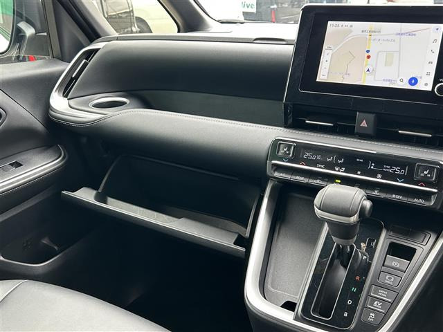 ノア1.8 ハイブリッド S-Z