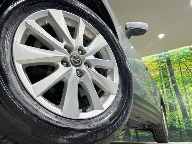 �y����17�C���`�A���~�z�C�[���z�O�ςɃ}�b�`���������A���~�z�C�[���𑕒����Ă���܂��B�e��ЊO�A���~�z�C�[����A�X�^�b�h���X�^�C�����戵�����Ă���܂��B���񂲑��k����������