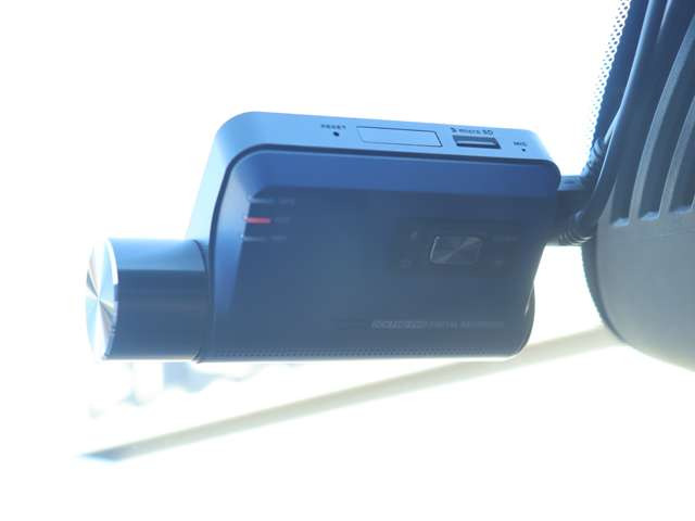 �h�C�c�̃{���{���`���[�j���O���[�J�[HEICO SPORTIV�̐��K�̔��X���t���ƈ��m���ɂ�HEICO SPORTIV�v���~�A���p�[�g�i�[KANTO / TOKAI�Ƃ��ĉ^�c�����Ă��܂��B