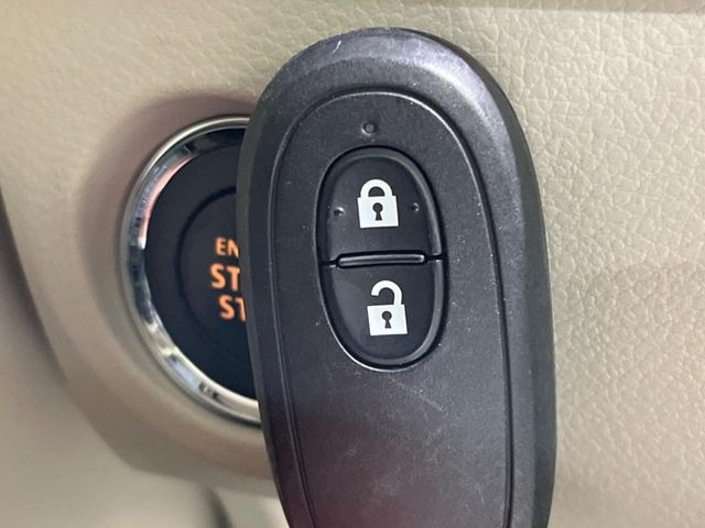 �y�L�[���X�X�^�[�g�V�X�e���z�J�o����|�P�b�g�ɓ��ꂽ�܂܂ł��h�A�̎{���E�������\�ȃX�}�[�g�L�[�𑕔��B�G���W���̃I���E�I�t�����J�M�����o���K�v����������Ƃ��Ă��֗��ł���