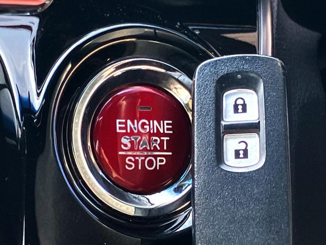 ���y�X�}�[�g�L�[&�X�^�[�g�V�X�e���z�g�т����X�}�[�g�L�[�����o�����ƂȂ��A�h�A�̎{���E�������\�ŁA�����v�b�V���ŃG���W�����X�^�[�g!!