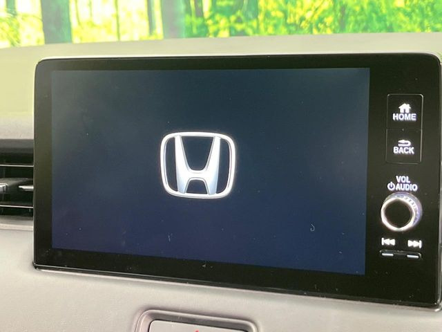 �y���[�J�[����9�^�i�r�z�C���e���A�ɗn�����ރX�^�C���b�V���ȁu��p�݌v�v���[�J�[�i�r�𑕔��􎋔F���⑀�쐫�ȂǊ�{���\�ɂ��D��A���㎿�ȃJ�[���C�t�����y���݂��������܂��B