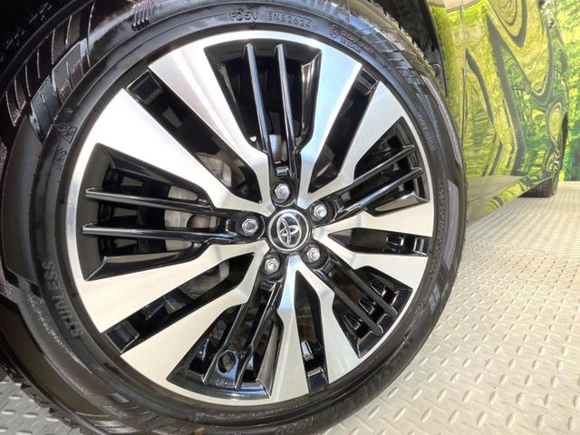 �y����18�C���`�A���~�z�C�[���z�O�ςɃ}�b�`���������A���~�z�C�[���𑕒����Ă���܂��B�e��ЊO�A���~�z�C�[����A�X�^�b�h���X�^�C�����戵�����Ă���܂��B���񂲑��k����������