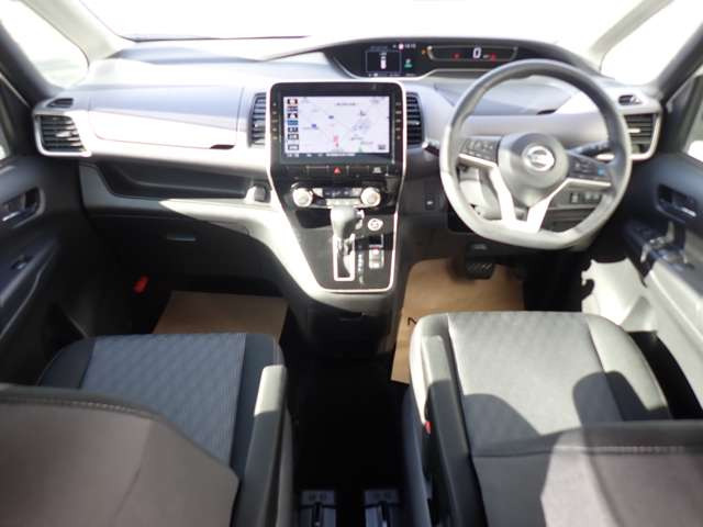 セレナ2.0 ハイウェイスターV 4WD