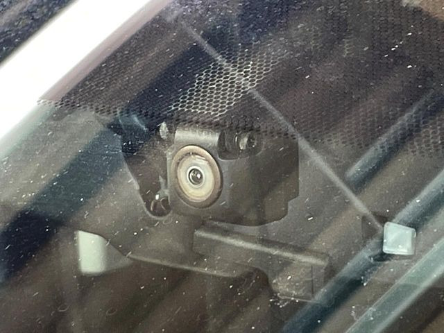 【ドライブレコーダー】ドライブレコーダー装備!走行中はもちろん、あおり運転や事故に遭遇した際、映像で記録し、万一のリスクに備えます。※記録用SDカードはお客様ご自身でご準備いただく必要があります。