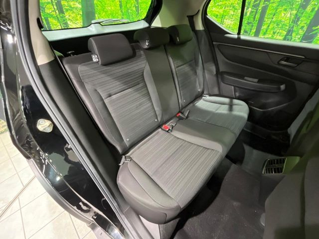 ���i���ȃI���W�i���t���A�}�b�g���I�v�V�����ɂĂ��p�ӂ��Ă���܂��B���D���ȃf�U�C����J���[�����Ԃɍ��킹�đI��ł����������Ƃ��ł��܂���